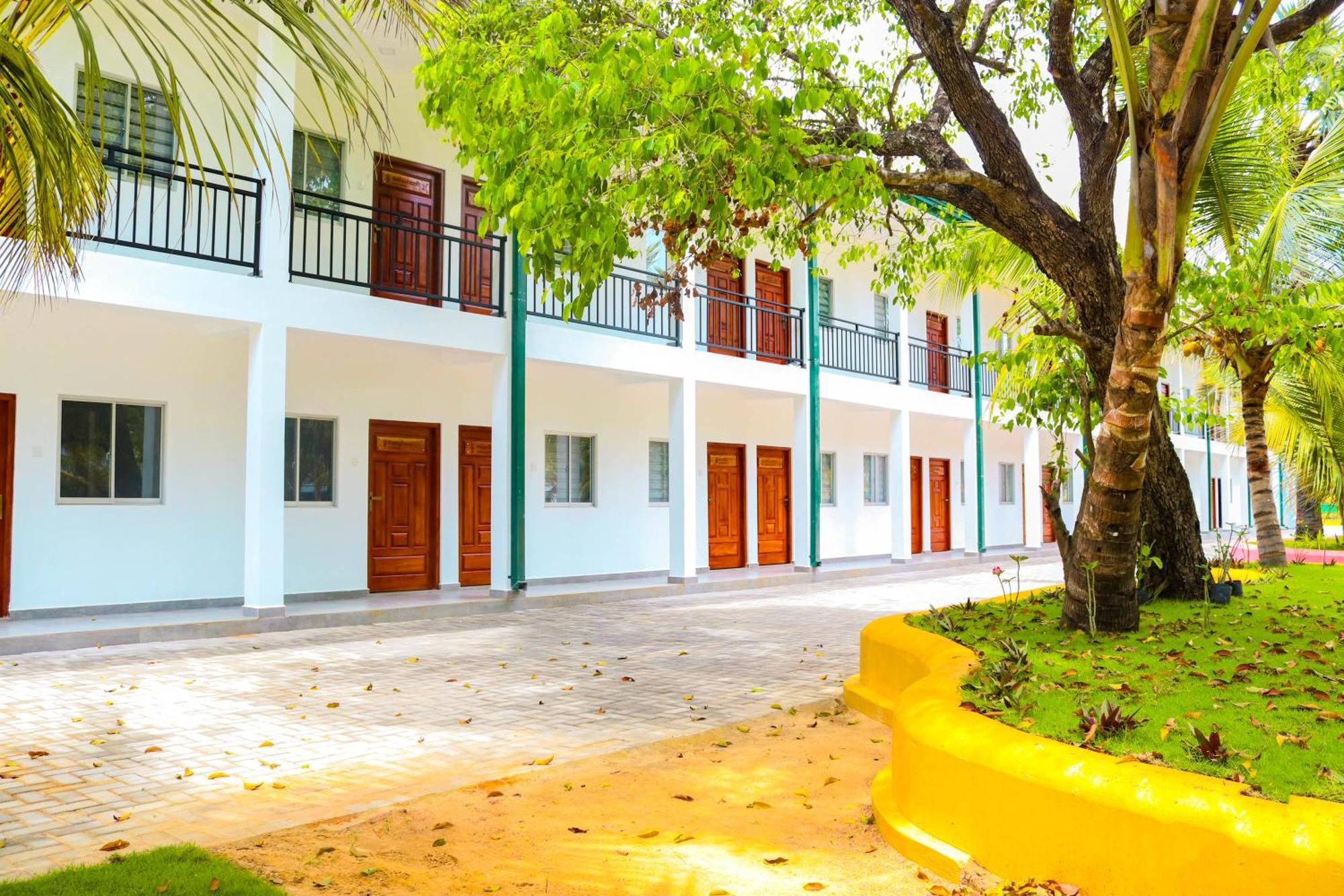 Reecha Resort & Hotel Kilinochchi Exterior foto