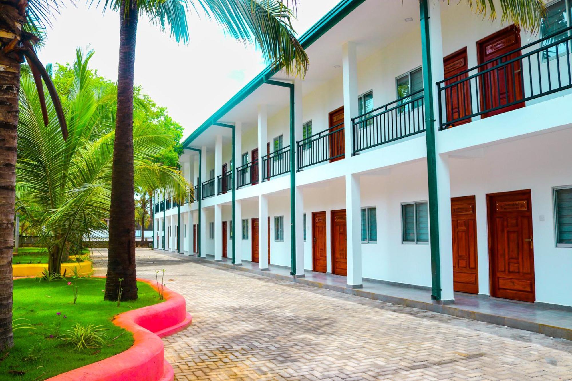 Reecha Resort & Hotel Kilinochchi Exterior foto